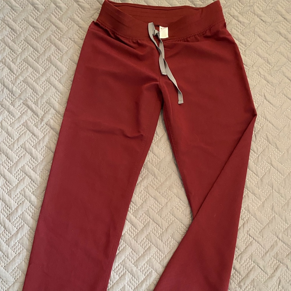 FIGS Small Burgundy Livingston Basic Scrub Pants